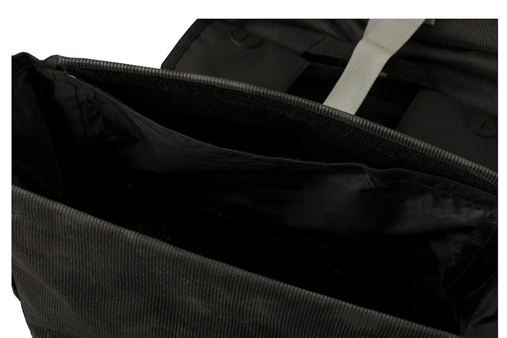 AGU H20 Rolltop II Single Schwarz Reflectiv Wasserdichte Fahrradtasche Einzeltasche 7 AGU H20 Rolltop II Single Schwarz Reflectiv Wasserdichte Fahrradtasche Einzeltasche – Bild 5