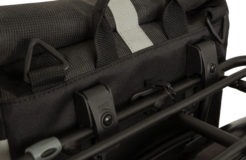 AGU H20 Rolltop II Single Schwarz Reflectiv Wasserdichte Fahrradtasche Einzeltasche 5 AGU H20 Rolltop II Single Schwarz Reflectiv Wasserdichte Fahrradtasche Einzeltasche – Bild 3